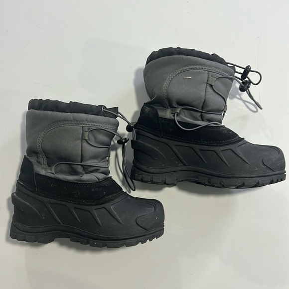 Itasca Other - Boys snow boots. Size 1